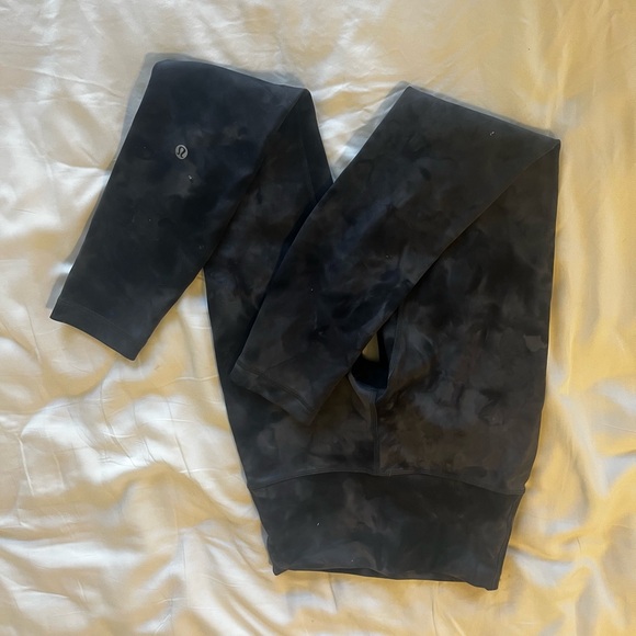 Lululemon Wonder Train High-rise leggings in Diamond Dye Grey 25” - Picture 2 of 4